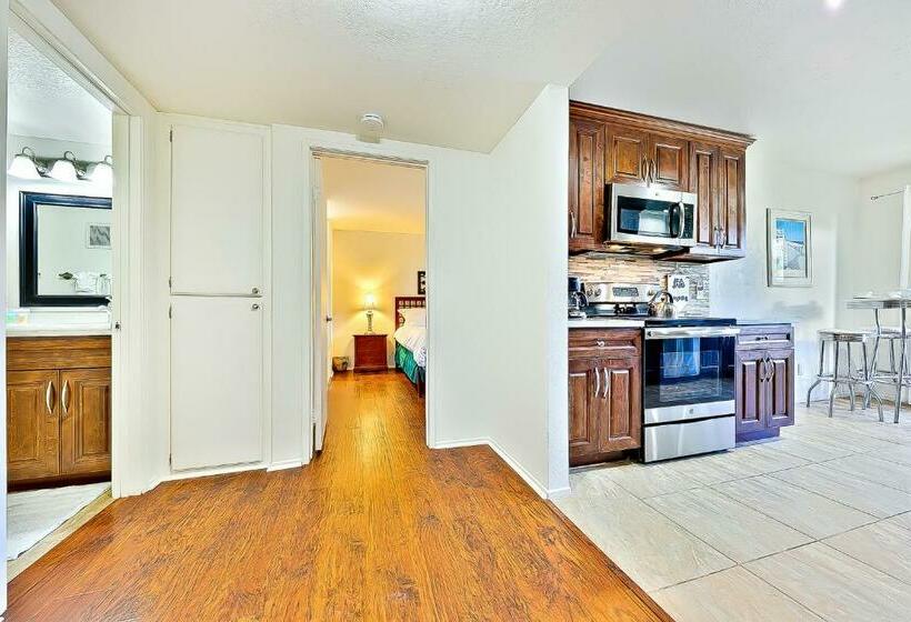 带2个卧室的公寓, Ritz Point Condo