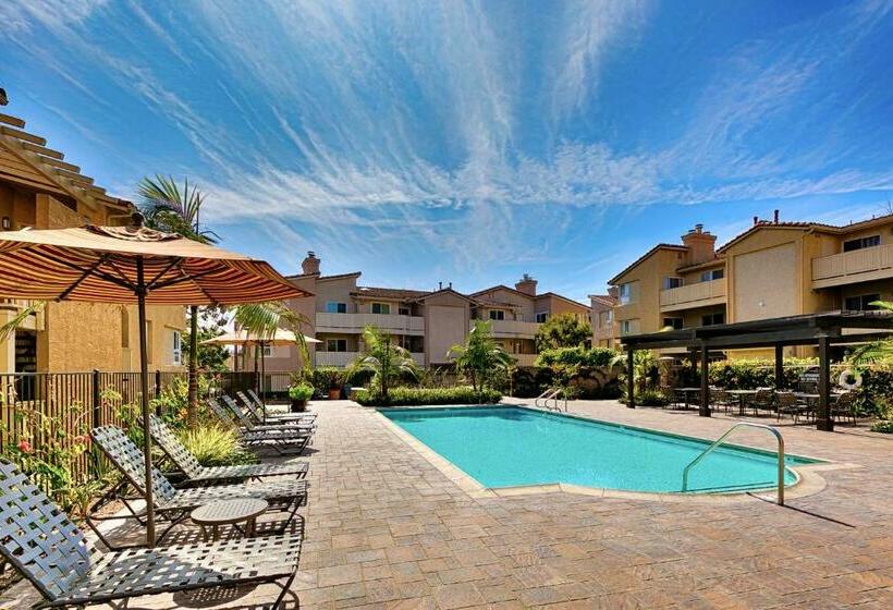 带2个卧室的公寓, Ritz Point Condo