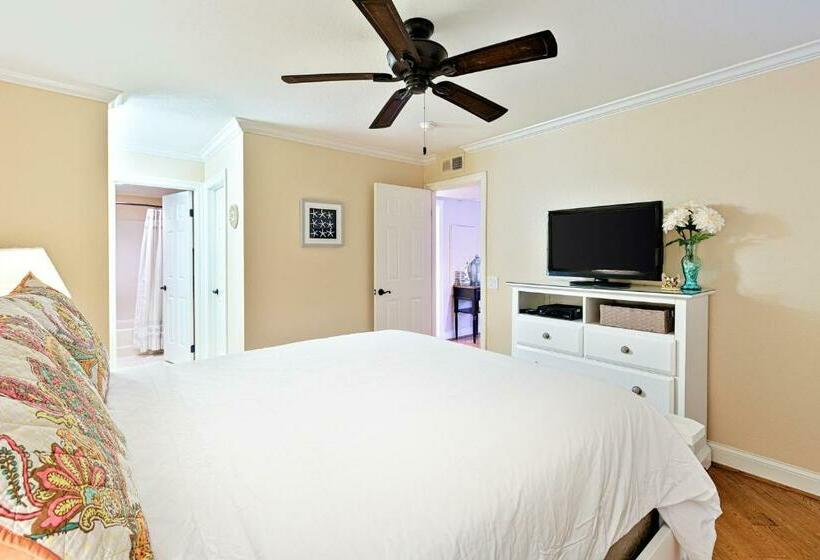 带2个卧室的公寓, Ritz Point Condo