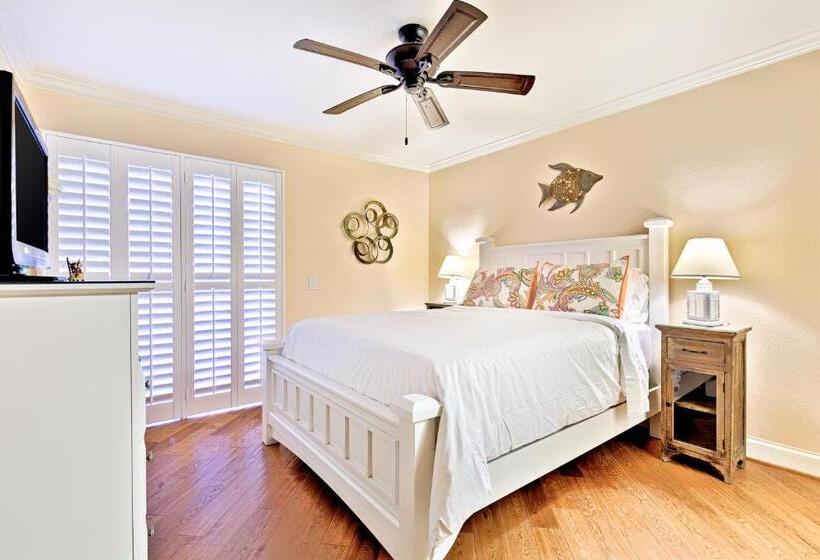 带2个卧室的公寓, Ritz Point Condo