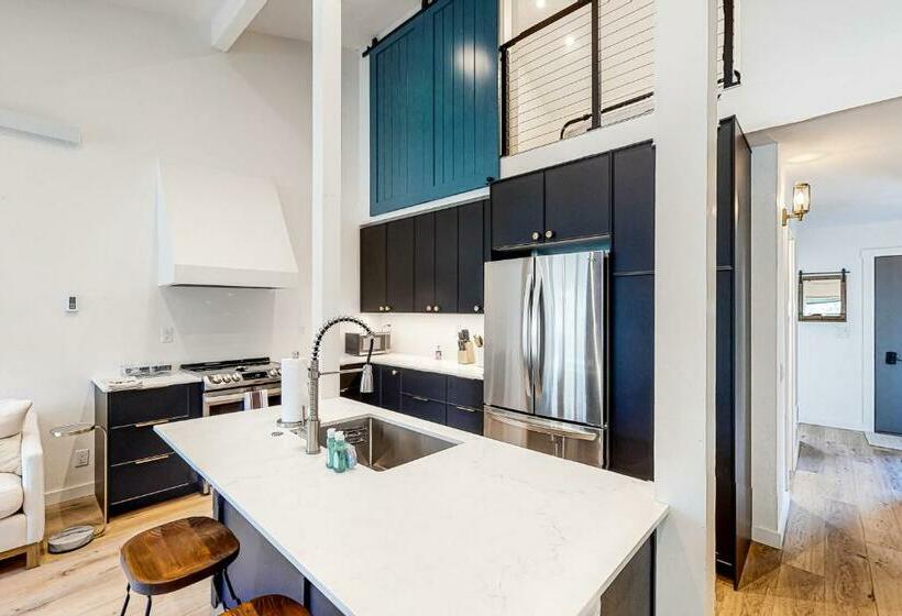 Апартаменты 2 Спальни, Fish Creek Point