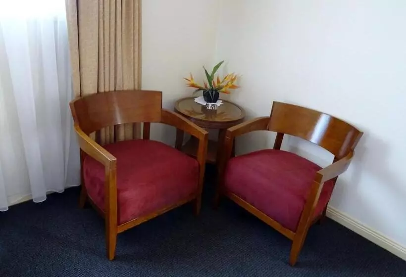 اتاق لوکس, Armidale Pines Motel