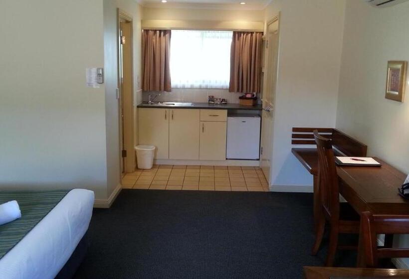 اتاق لوکس خانوادگی, Armidale Pines Motel