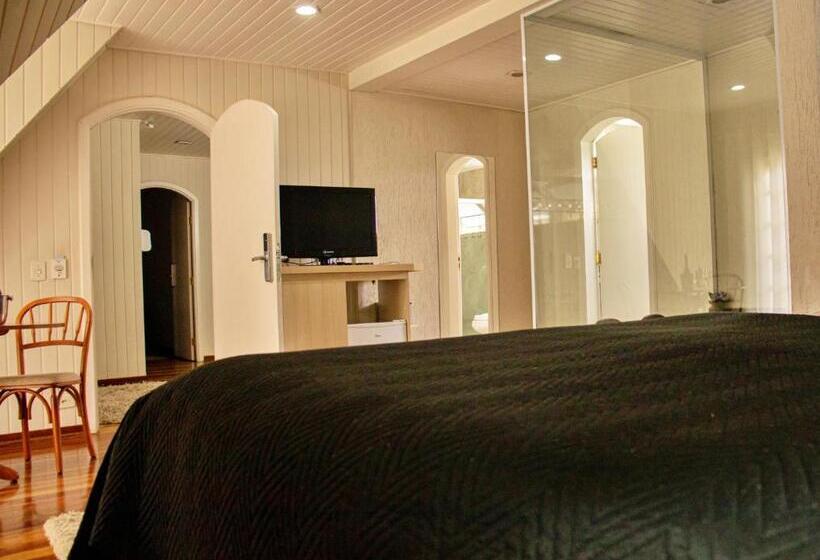Quarto Superior com Hidromassagem, Chateau Do Luar Prime Em Campos Do Jordao