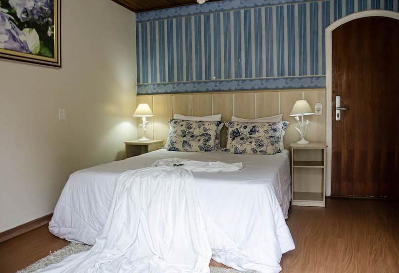 Quarto Estandar, Chateau Do Luar Prime Em Campos Do Jordao