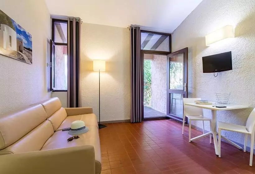 بانگلوی استاندارد, Belambra Clubs La Colle Sur Loup   Les Terrasses De Saint Paul De Vence