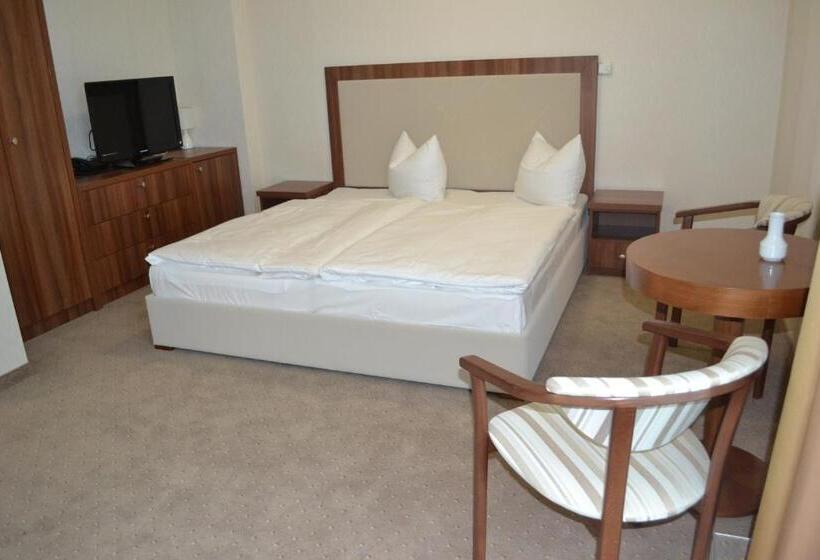 스탠다드 룸, Arman