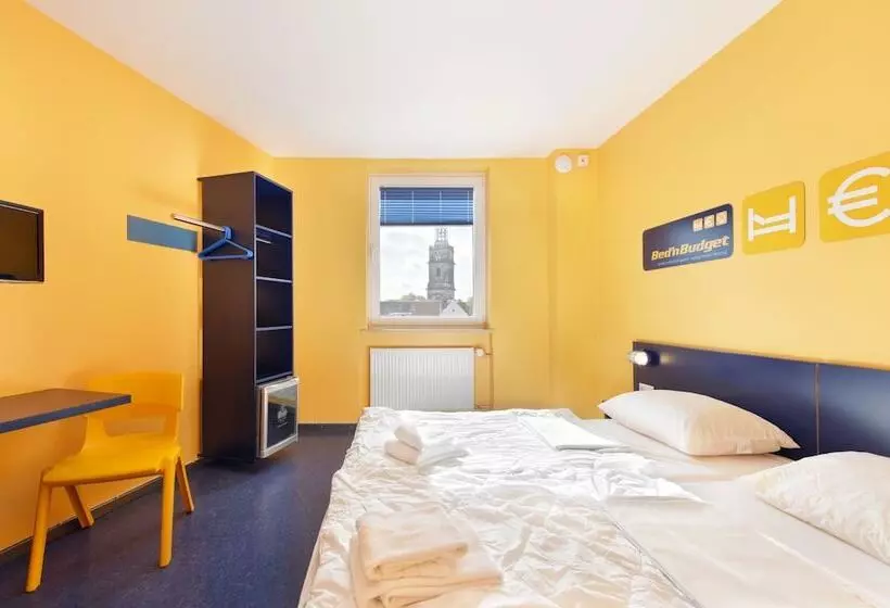 اتاق استاندارد با سرویس بهداشتی مشترک, Bed Nbudget City Hostel