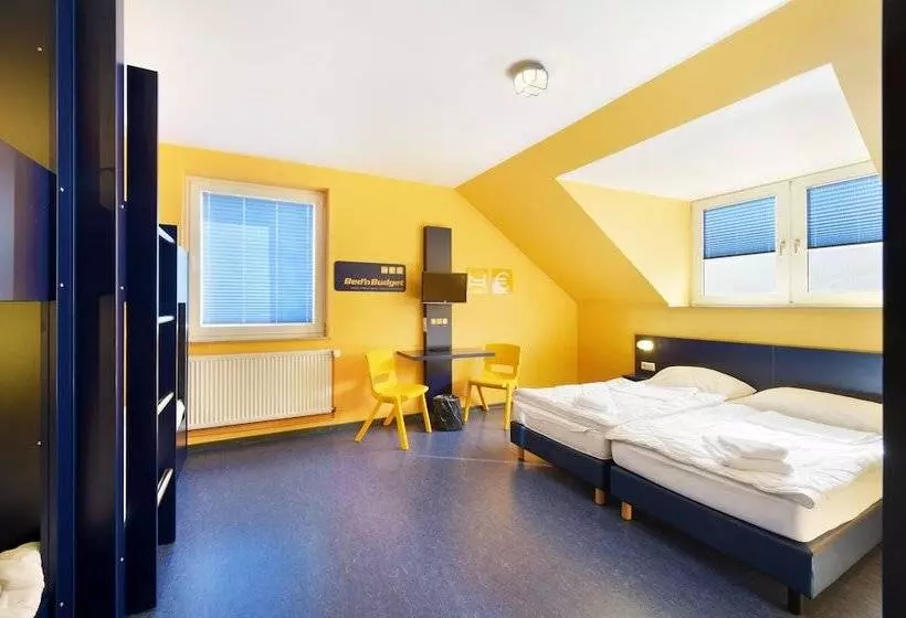 اتاق استاندارد با سرویس بهداشتی مشترک, Bed Nbudget City Hostel