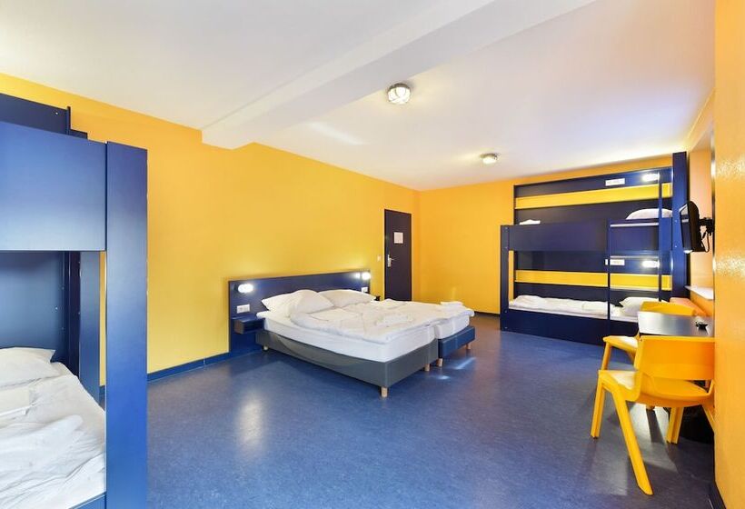 חדר סטנדרט חדר אמבטיה משותף, Bed Nbudget City   Hostel
