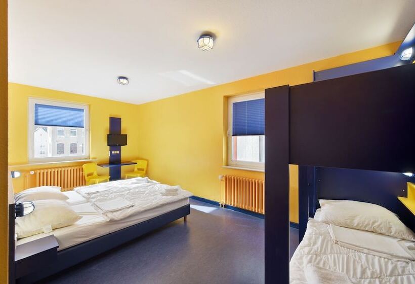 스탠다드 4인용 룸 공용 욕실, Bed Nbudget City   Hostel