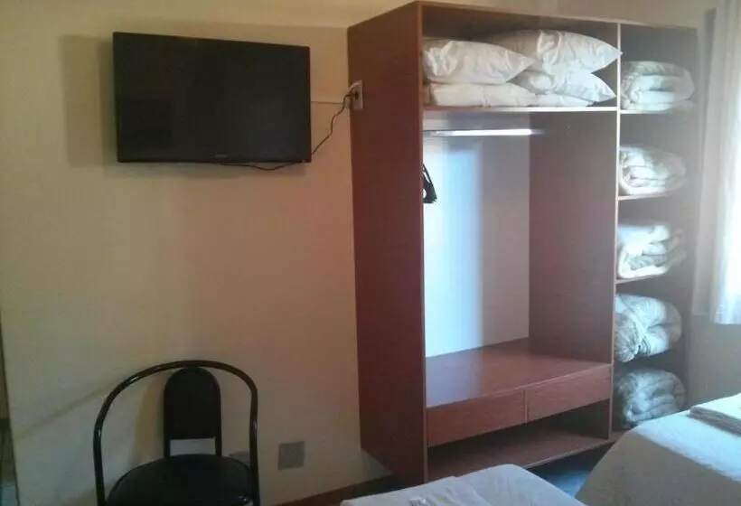 スタンダード4人部屋, Bekassin Botucatu Hoteis Ltda