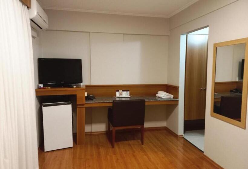 Quarto Estandar, Biazi Plaza