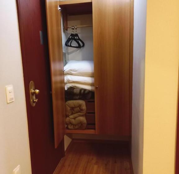 スタンダードトリプルルーム, Biazi Plaza