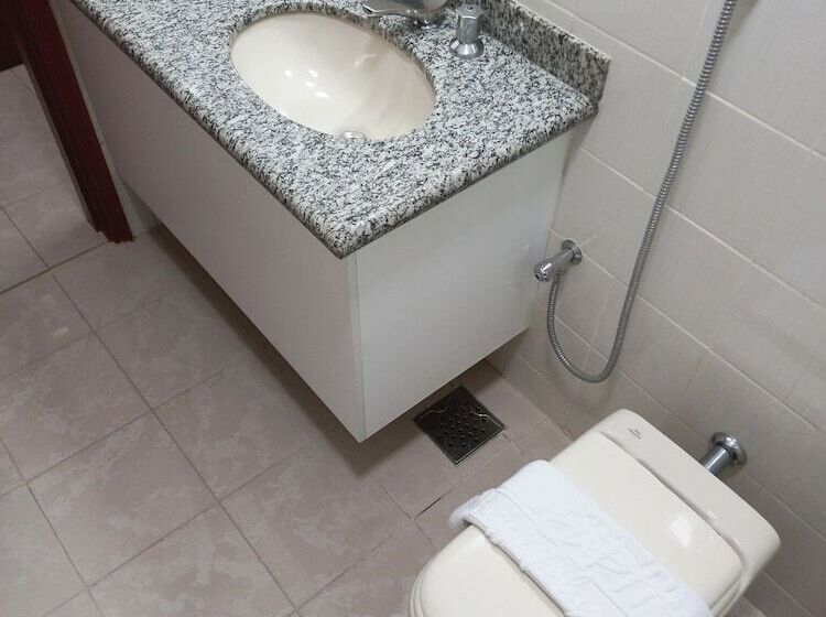 デラックスルーム, Biazi Plaza