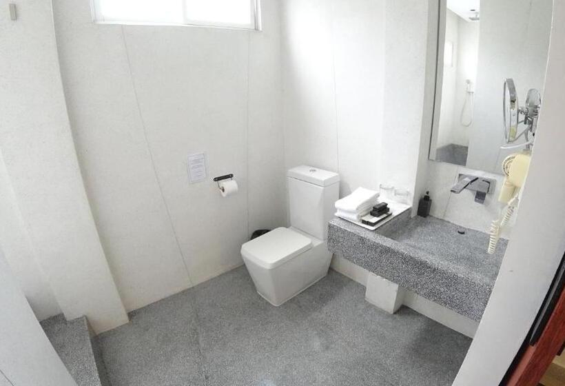 מיטת קינג בסוויטה, Bopha Bassac Boutique