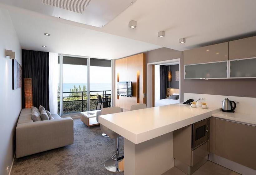 سوئیت با تخت بزرگ, Chateau Royal Beach Resort & Spa, Noumea