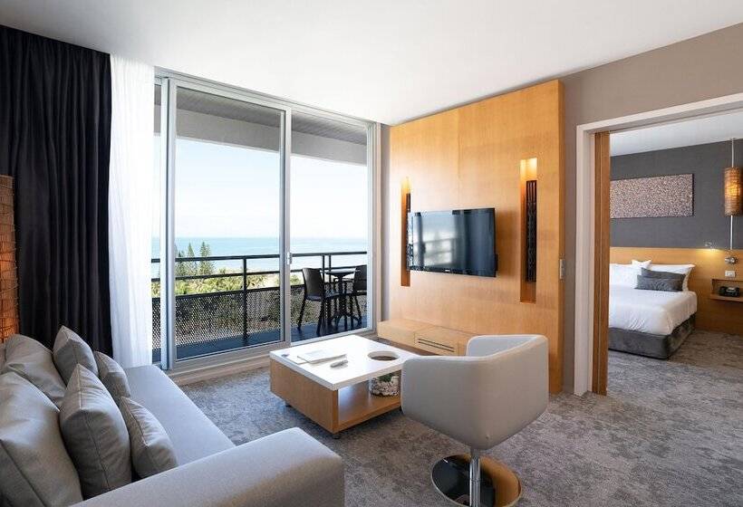 سوئیت با تخت بزرگ, Chateau Royal Beach Resort & Spa, Noumea