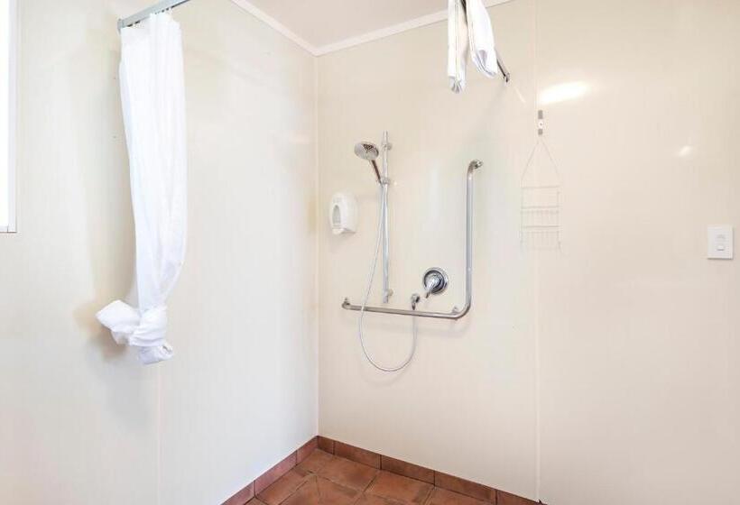 スタンダードスタジオ, Halswell Lodge