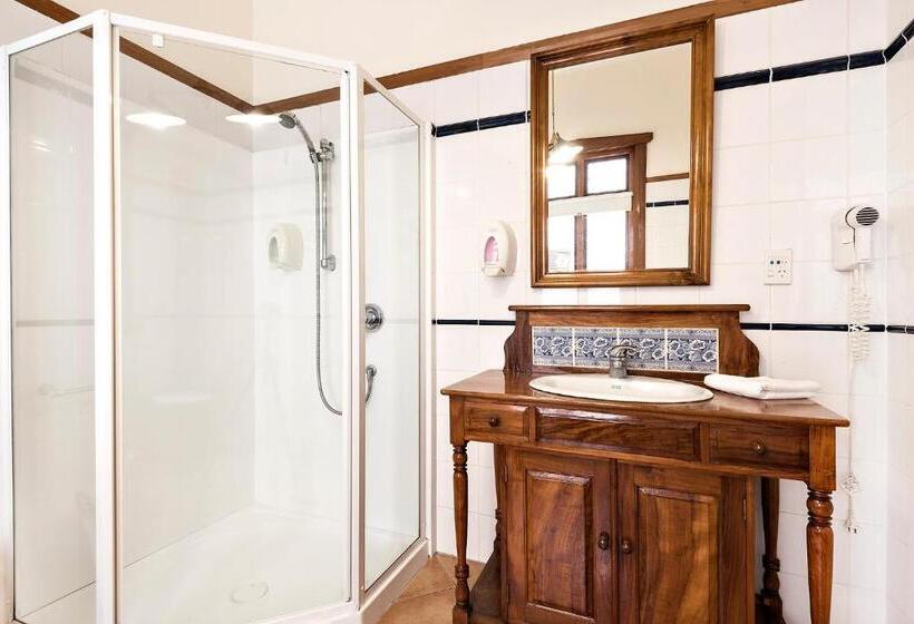 キングサイズベッドのスタンダードルーム, Halswell Lodge