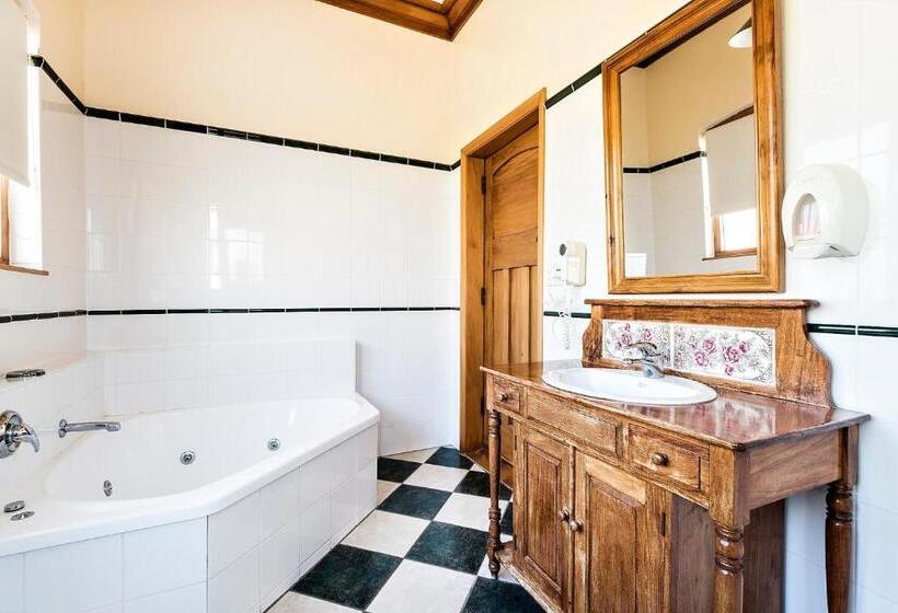 バスタブ付きスタンダードルーム, Halswell Lodge