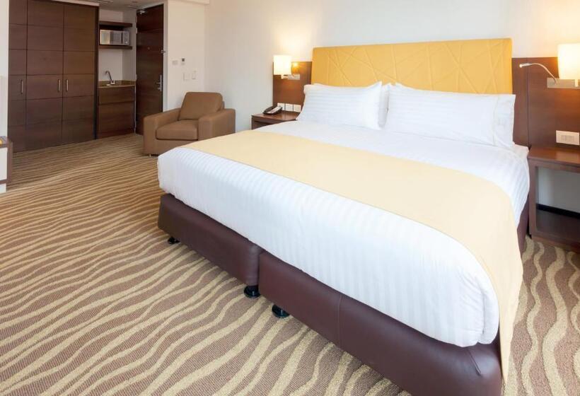 Люкс Кровать Кинг, Holiday Inn Express & Suites Bogota Zona Financiera, An Ihg