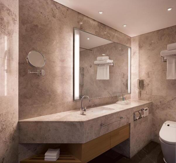 带大床的套房, Holiday Inn Incheon Songdo, An Ihg