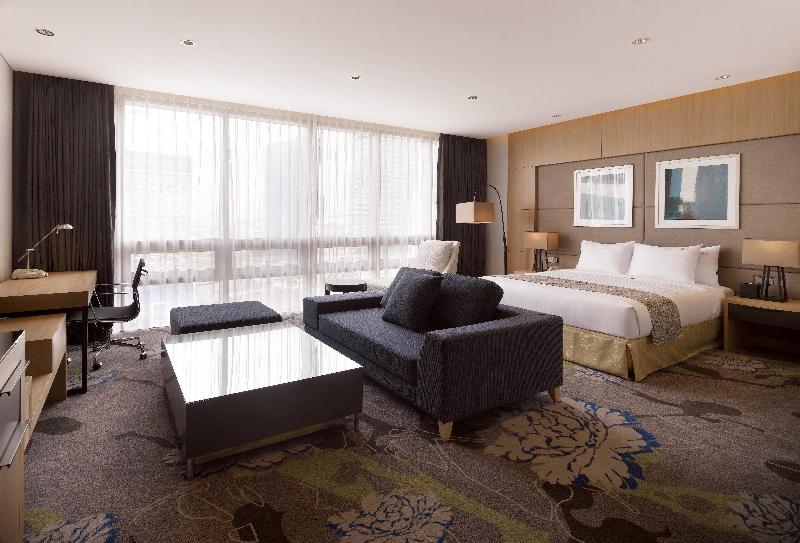 带大床的套房, Holiday Inn Incheon Songdo, An Ihg