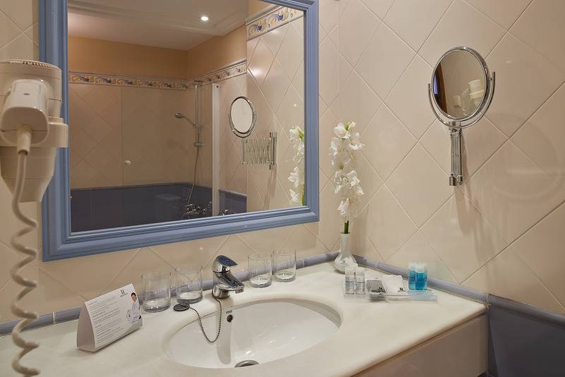 带大床的标准间, Holiday Inn Incheon Songdo, An Ihg