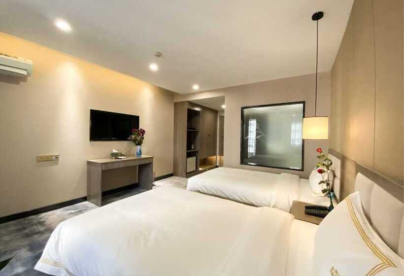 Deluxe Room with Balcony, Jing Du