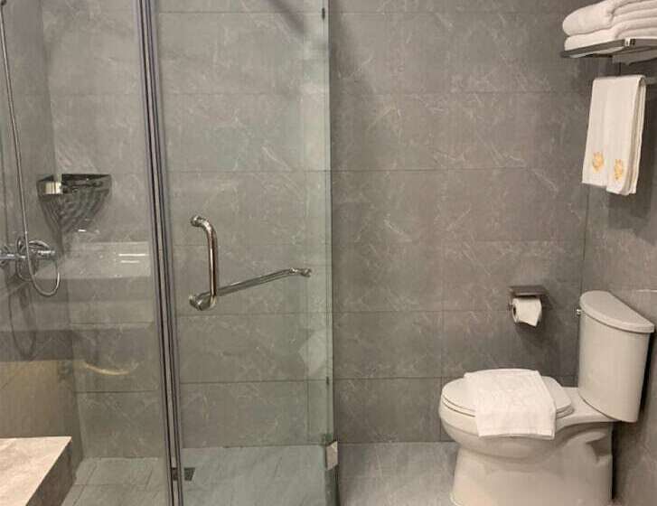 Deluxe Triple Room, Jing Du