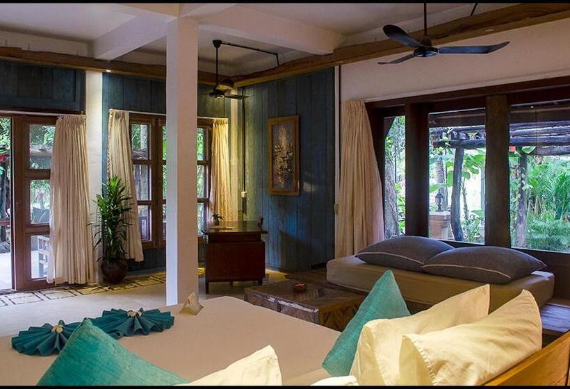 디럭스 스위트 킹 침대, Maisons Wat Kor