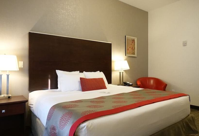 Люкс Повышенной Комфортности, Ramada By Wyndham Moose Jaw