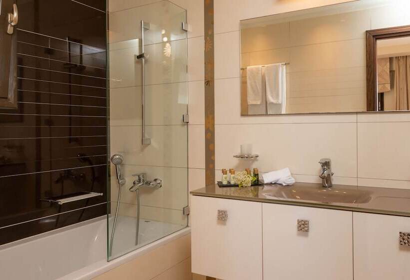 غرفة تنفيذية مع  إطلالات, Sivota Diamond Spa Resort