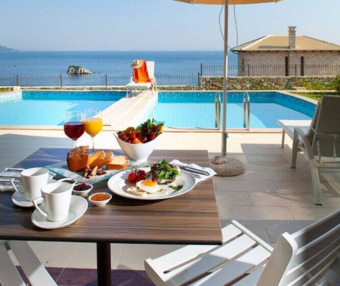 غرفة تنفيذية مع  إطلالات, Sivota Diamond Spa Resort