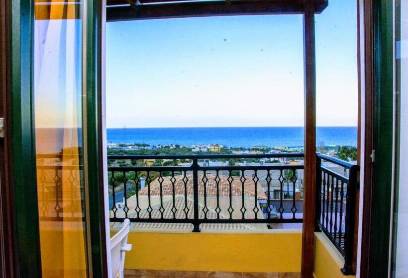 إستوديو قياسى مطل على البحر, Ippoliti Village