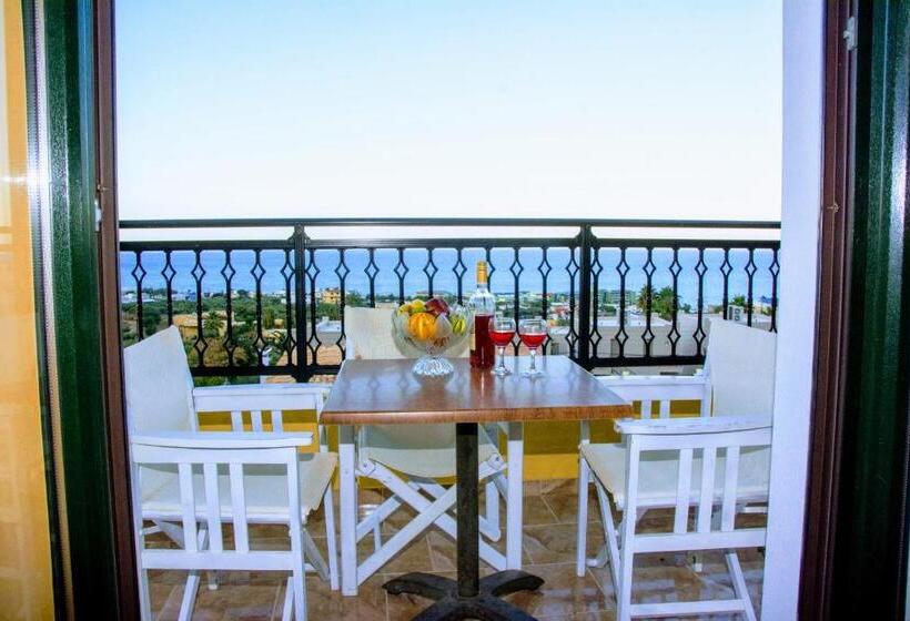 شقة سوبيريور من غرفتي نوم مطلة على البحر, Ippoliti Village