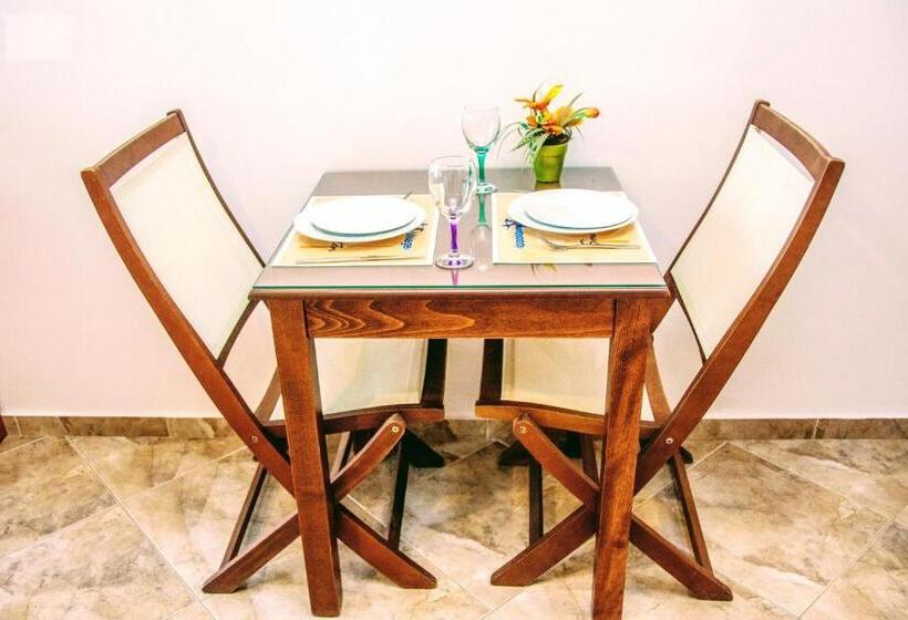 إستوديو قياسى مطل على البحر, Ippoliti Village