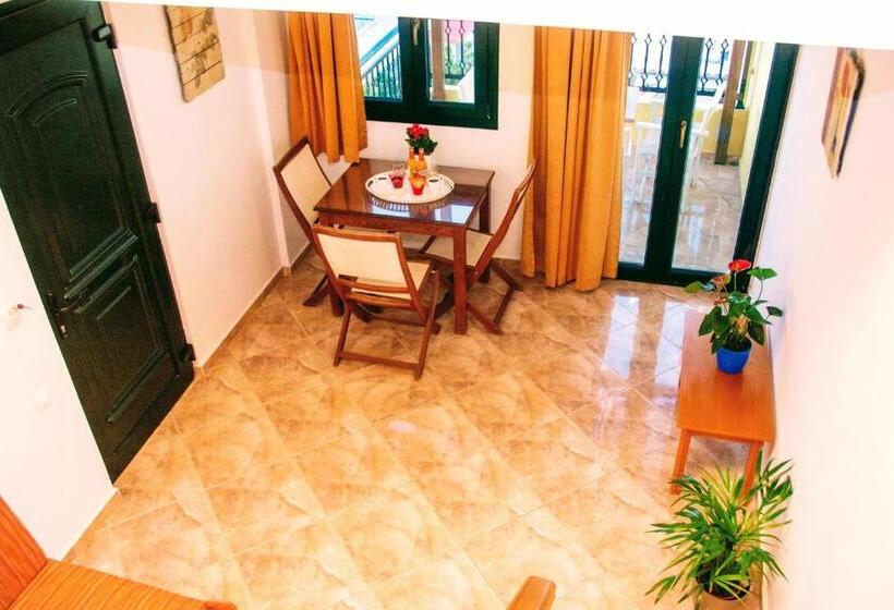 Triple Room Sea View, Ippoliti Village