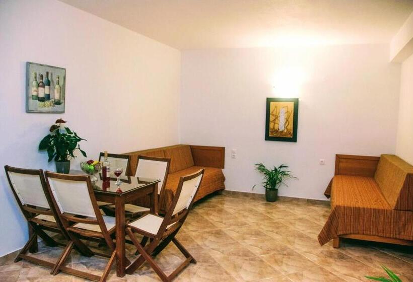 شقة سوبيريور غرفة نوم واحدة مطلّة علي البحر, Ippoliti Village