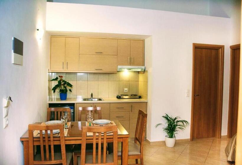 شقة سوبيريور من غرفتي نوم مطلة على البحر, Ippoliti Village