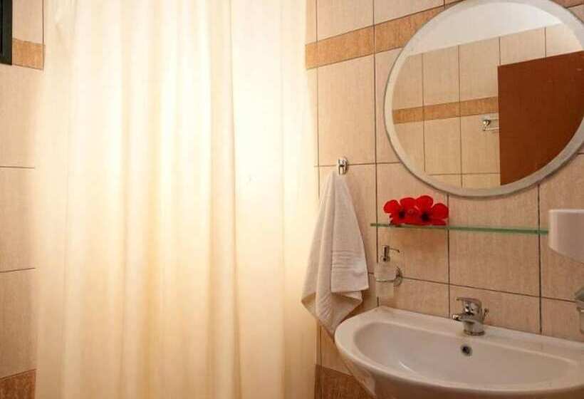 إستوديو قياسى مطل على البحر, Ippoliti Village