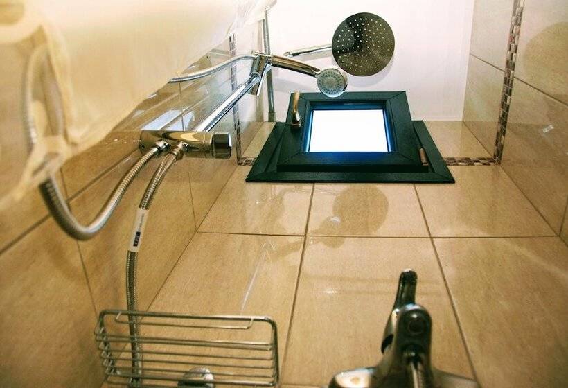 شقة سوبيريور من غرفتي نوم مطلة على البحر, Ippoliti Village