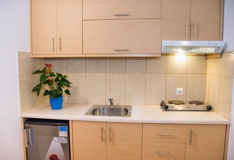 شقة سوبيريور من غرفتي نوم مطلة على البحر, Ippoliti Village