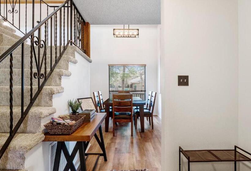 דירת שני חדרים, Pines 4043