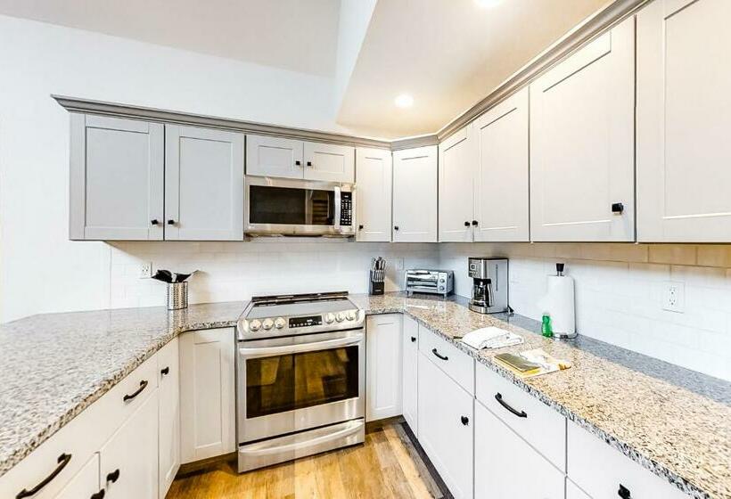 Апартаменты 1 Спальня, Cranmore Road 8