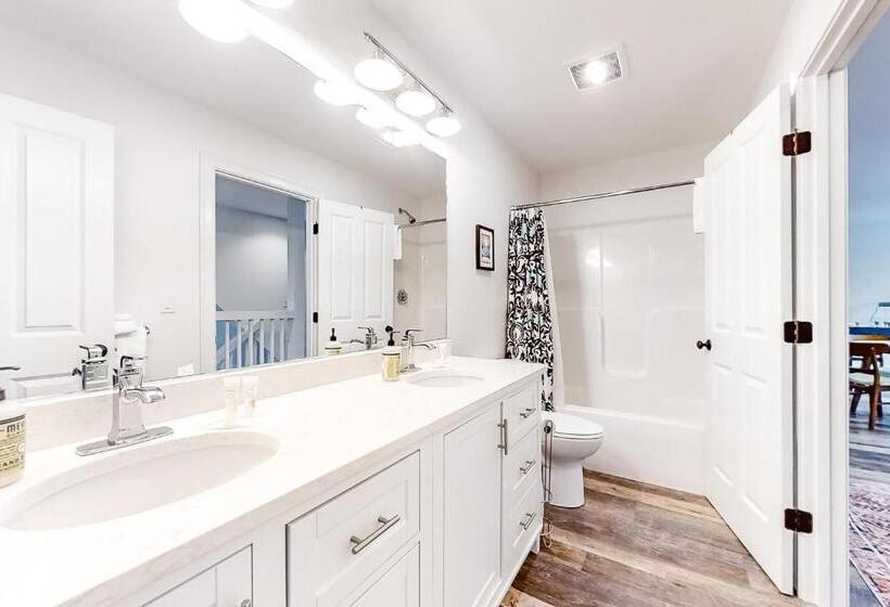 침실 1개 아파트, Cranmore Road 8