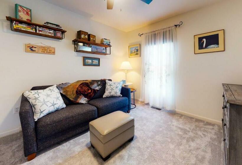 Апартаменты 3 Спальни, Sea Colony 56053 Pinewood Dr