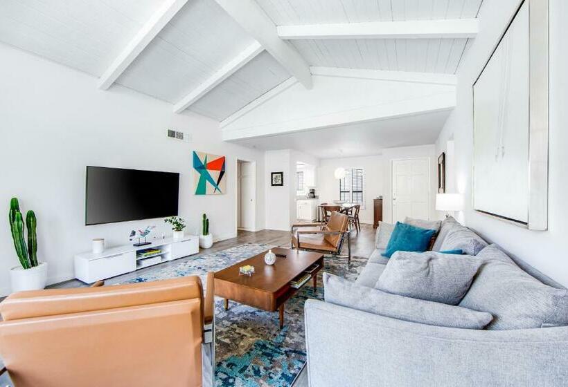 آپارتمان 3 خوابه, Mountain View Modern Condo Permit# 4340