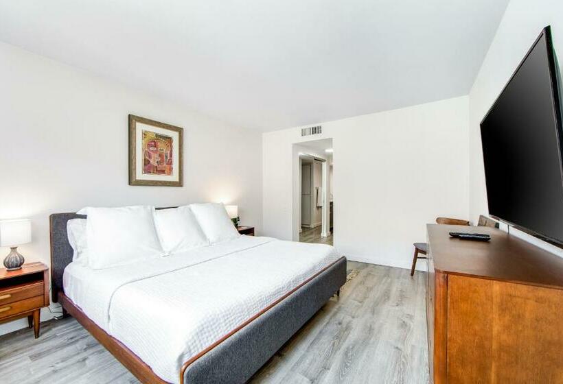 آپارتمان 3 خوابه, Mountain View Modern Condo Permit# 4340